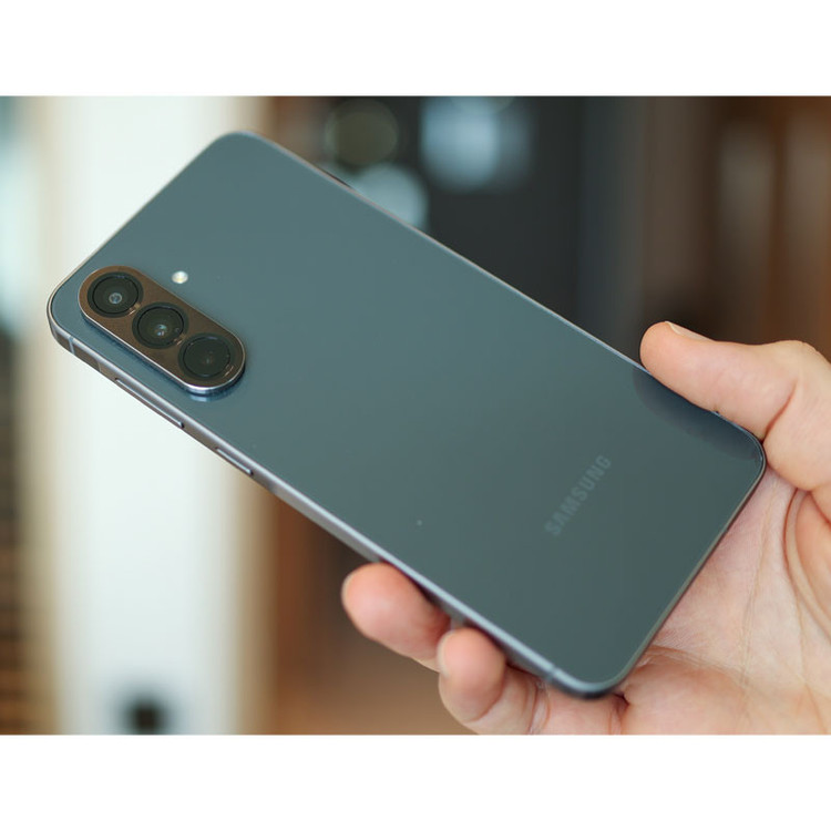 گوشی موبایل سامسونگ مدل Galaxy A56 دو سیم کارت ظرفیت 256 گیگابایت و رم 12 گیگابایت - به همراه شارژر 25 وات سامسونگ