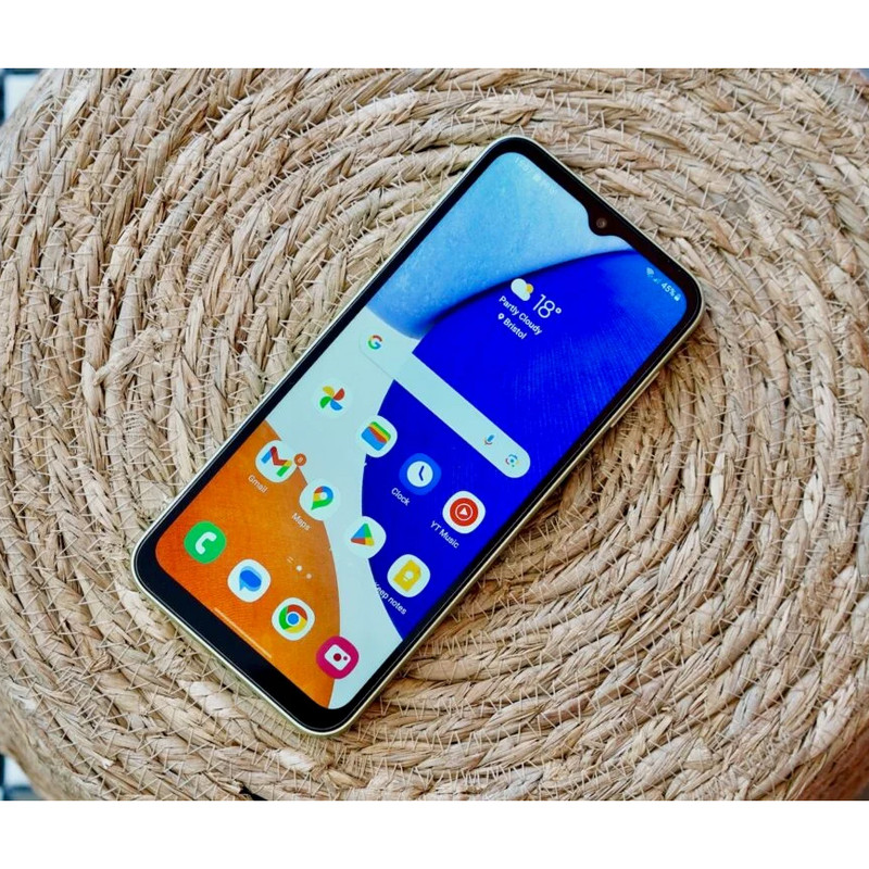 گوشی موبایل سامسونگ مدل Galaxy A14 دو سیم کارت ظرفیت 128 گیگابایت و رم 4 گیگابایت به همراه شارژر 15 وات سامسونگ