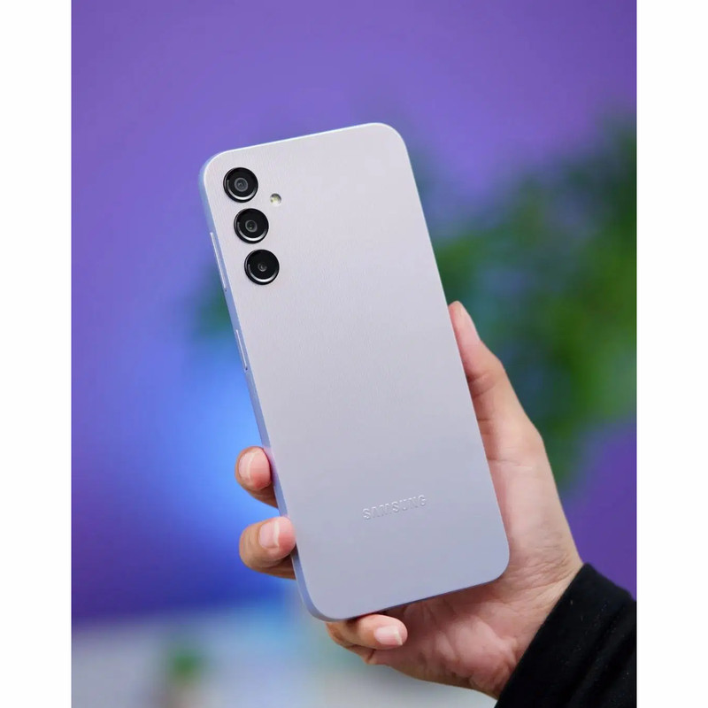 گوشی موبایل سامسونگ مدل Galaxy A14 دو سیم کارت ظرفیت 128 گیگابایت و رم 4 گیگابایت به همراه شارژر 15 وات سامسونگ
